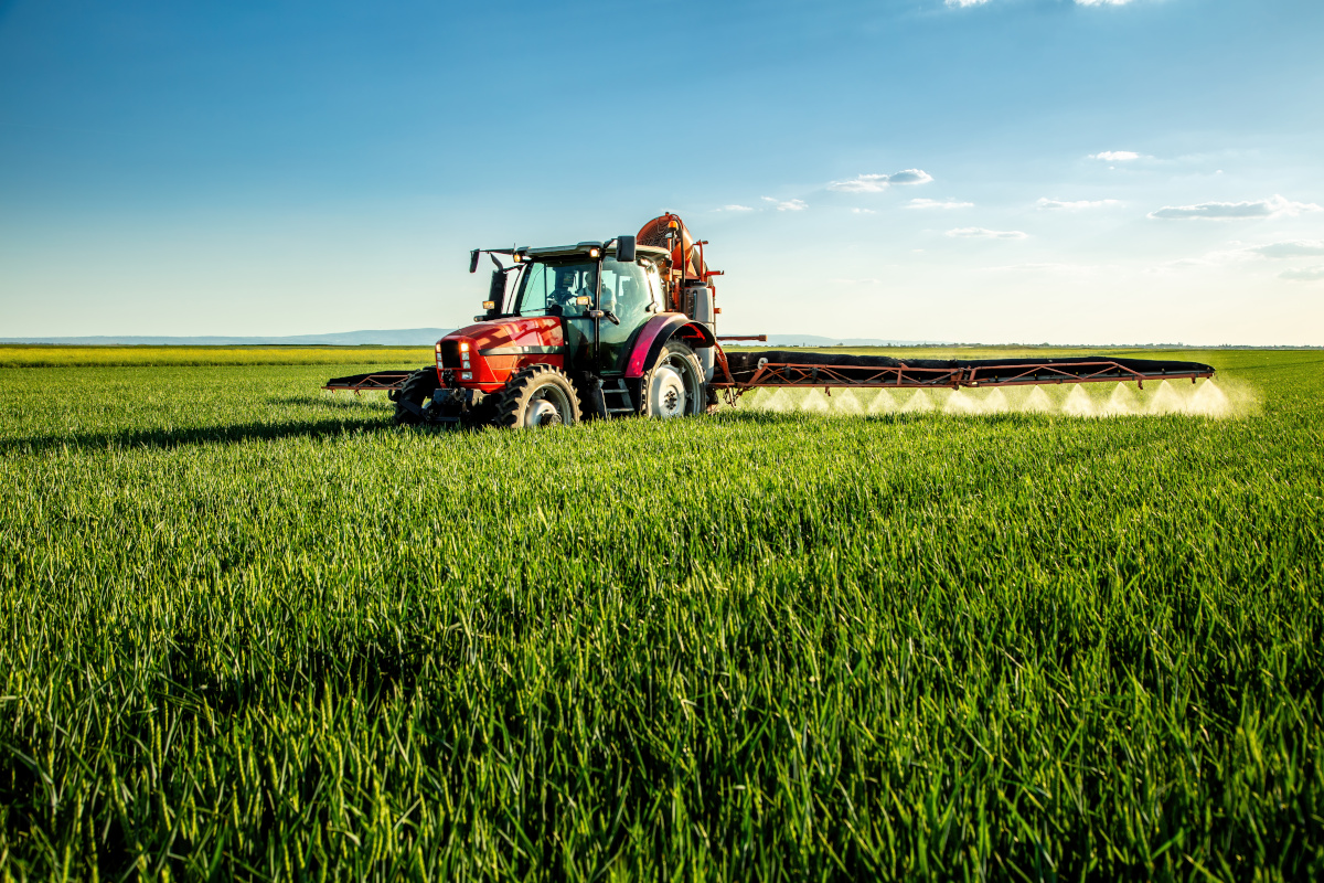 oprysk na chwasty dwuliścienne w zbożu